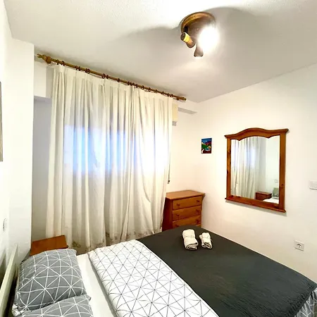 Portus With Pool Apartment *